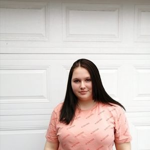 Meet your Posher, Cassandra